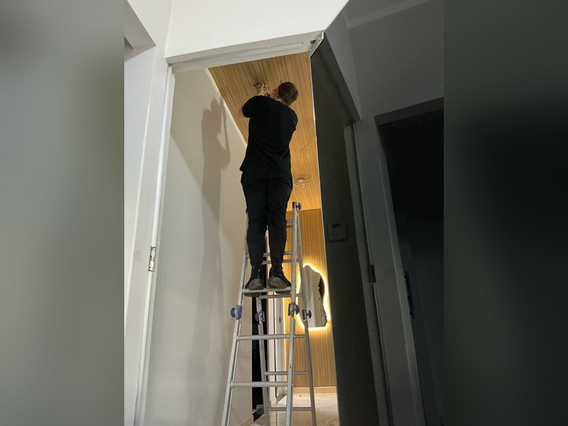 Chamar um profissional antes que o noivo tente consertar - Foto 1